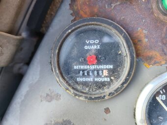 Unc 750 ( locust, unc 060) - 20