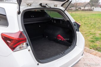 Toyota Auris Touring Sports 1.6 benzín - 20
