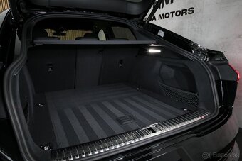 Audi e-tron 55 300kW S-Line Sportback Matrix Black Edition - 20