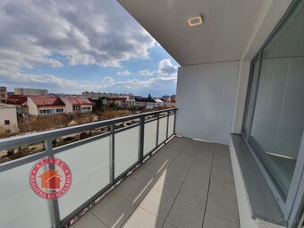 Krásny 2 izbový BYT V SENCI - CENTRUM NA NÁMESTÍ - 20