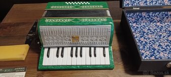 Starý akordeón, harmonika top stav. - 20