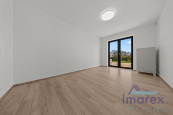 RD pri vode a lese v Novej Dedinke - 20