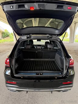 Mercedes-Benz GLC SUV 200 d 4MATIC A/T - 20