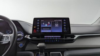 2021 TOYOTA SIENNA HYBRID LE - 8 miest - 20