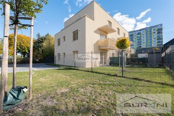2-izbový byt s terasou 15 m2 a parkovaním v tichej časti... - 20