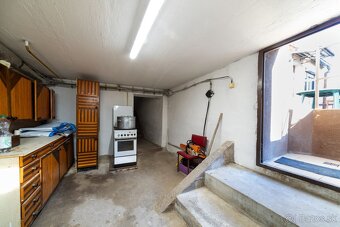 Na predaj dva ihneď obývateľné rodinné domy za cenu jedného  - 20