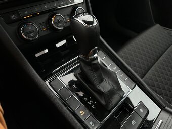 Škoda Superb Combi 2.0 TDi DSG WEBASTO, r.v.: 2017 - 20
