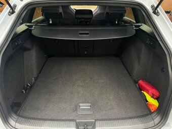 Volkswagen Golf Variant R-Line 2.0 TDI EVO DSG - 20