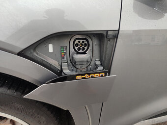 AUDI E-TRON 50 QUATTRO ADVANCED - 20