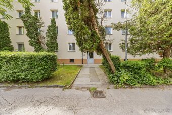 SVETLÁ GARSÓNKA, MUROVANÁ PIVNICA, NÍZKE NÁKLADY, OSTREDKY - 20