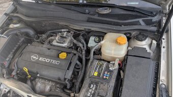 Opel Astra H 1.6 benzín 2008 75kw z167 z16xer - 20
