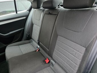 Škoda Octavia 1.6 TDI Elegance - 20
