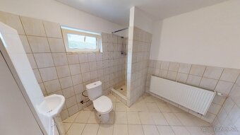 Rodinný dom vhodný na podnikanie s výbornou polohou - 20