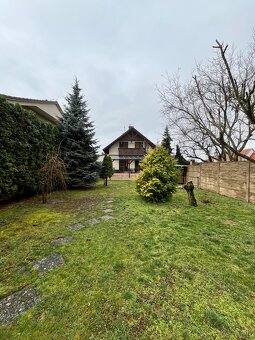 PREDAJ priestranný 4-izbový rodinný dom Sokolovce - 20