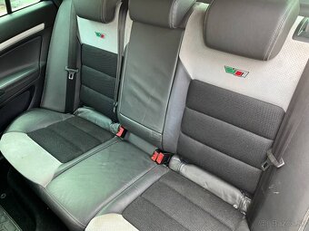 Škoda Octavia Combi 2.0 TFSI RS - 20