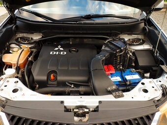 MItsubishi Outlander 2.0 DI-D 4x4 103kW-UZAVIERKA-DOVOZ ITA - 20