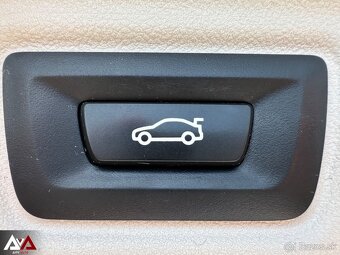 BMW Rad 3 Touring 318d, 91 585km, LED svetlomety - 20