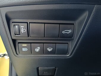 Toyota Yaris Cross Hybrid 4x4 rok 2021, najeto: 34.122 km - 20