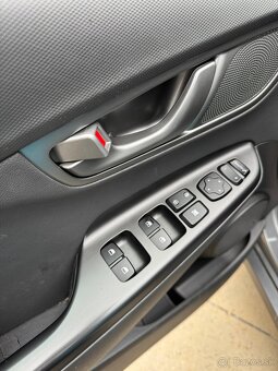 Hyundai KONA electric 150 Premium+ 64kWh (97,3 % baterka) - 20