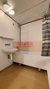 ADOMIS - predám 2-izb priestranný byt 55m2,loggia,Bukureštsk - 20