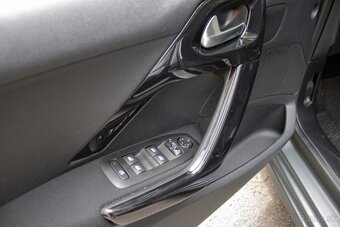 Peugeot 208 1.2 PureTech Allure A/T aj na splátky - 20