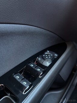 Ford Mondeo 2.0 EcoBlue 140kW 4x4 Titanium automat - 20