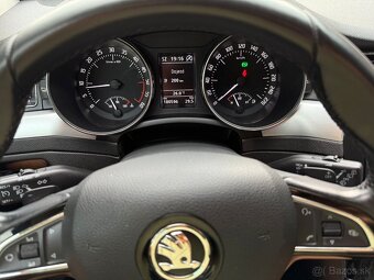 Škoda Superb Combi 2.0 TDI DSG Exclusive - 20