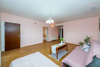 REZERVOVANÉ   Rodinný dom 5-izb. 288m2 Kanianka neďaleko  - 20
