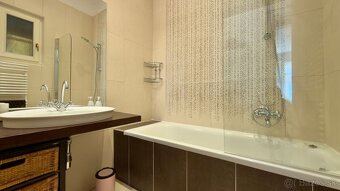 CENTRUM MESTA - HLAVNÁ ULICA, LUXUSNÝ, ZARIADENÝ 3 IZBOVÝ BY - 20