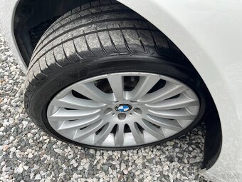 BMW Rad 5 Touring 520d A/T - 20