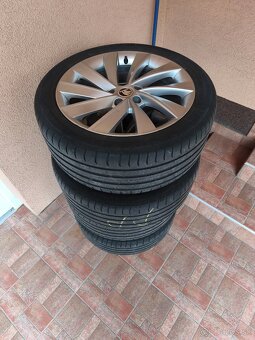 Škoda Superb 2.0 TDI Style DSG - 20