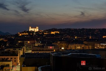 Na predaj lukratívny 3-izbový apartmán na 13. poschodí v pre - 20