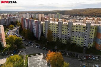 Krásny 3 izb. byt | 79 m2, rekonš., 6/8p. | Húskova ul., KVP - 20