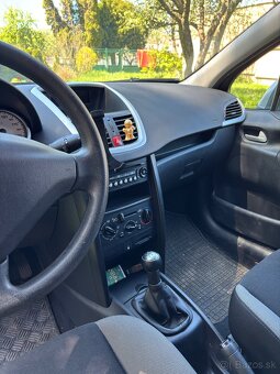Peugeot 207 1.4 E, r. v. 2009 - 20