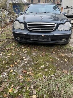 Mercedes Benz w203 2.0d 2003 sedan - 20