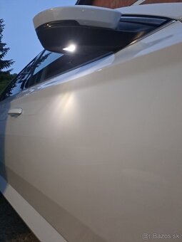 Škoda Superb kombi 2.0 TDI DSG - 20