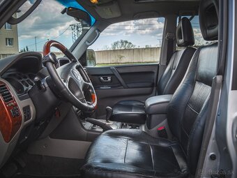 Mitsubishi Pajero 3,2 AUT 4x4 TOP STAV - 20