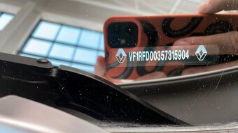 Ponúkame na predaj vozidlo Renault Talisman 1,6i 147kW AT - 20