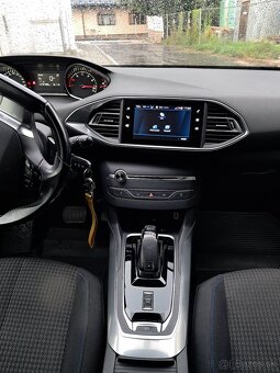 Peugeot 308 SW 1.2 PureTech S&S Style E6.2 EAT8 - 20