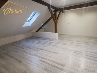 Na predaj exkluzívny 3 izbový podkrovný byt v Trebišove - 20