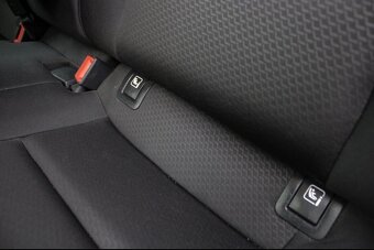 Hyundai i30 1.6 CRDi automat - 20