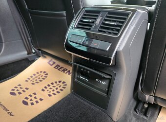 Škoda Superb Premium Edition 147kW KESSY vyhr.čelné sklo sed - 20