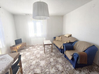 RD S KRÁSNYM VEĽKÝM POZEMKOM 1621M2 ČIAST.REKONŠTRUKCIA UDRŽ - 20