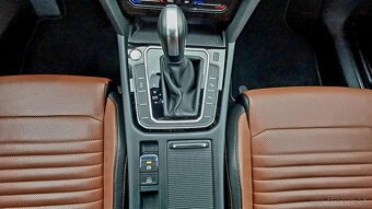 2021 VW PASSAT Rline 2.0TDI EVO, DSG, MATRIX, ODPOCET DPH - 20