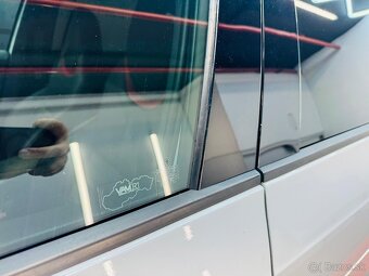 Škoda Octavia Combi 2.0 TDI DPF RS DSG - 20