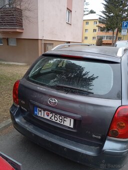 Toyota Avensis T25 wagon 2.2 110kw - 20