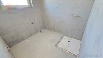 NOVOSTAVBA 4-IZBOVÉHO BUNGALOVU LEN 7 KM OD PIEŠŤAN – OBEC S - 20