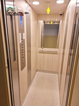 Štvorizbový byt v širšom centre mesta Prievidza. - 20