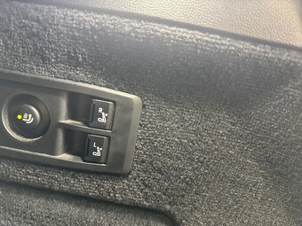 BMW iX 40 xDrive GOLD LASER MASÁŽ PANORAMA HEAD-UP 360°KAM. - 20
