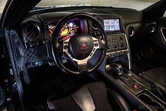 Nissan GT-R 2008 - 20